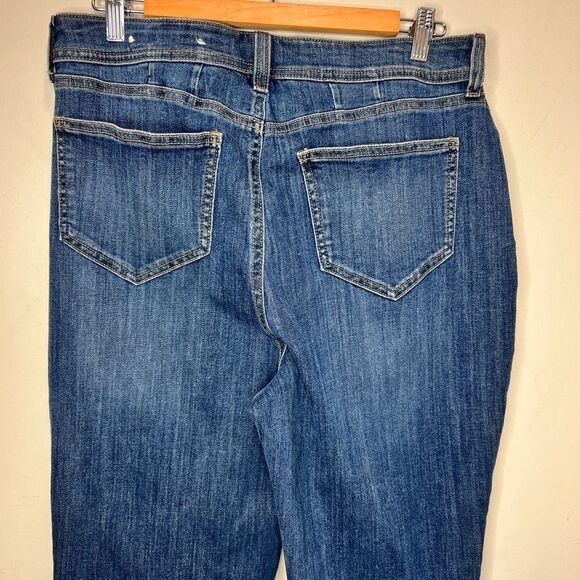 PENNINGTON’S Curvy Fit, Straight-Leg Blue Denim Capri - In Every Story Size 14 - Picture 8 of 12